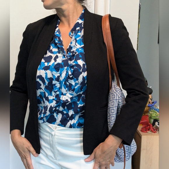 J. Crew Tops - Floral blue sleeveless blouse